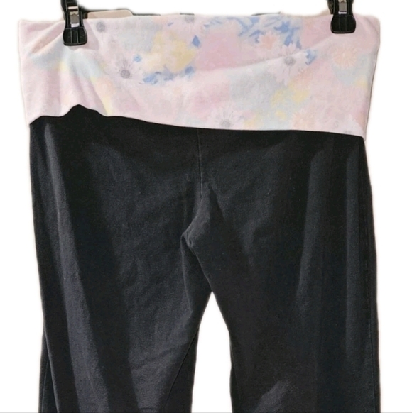 Victoria's Secret Black Yoga Shorts - Picture 2 of 4